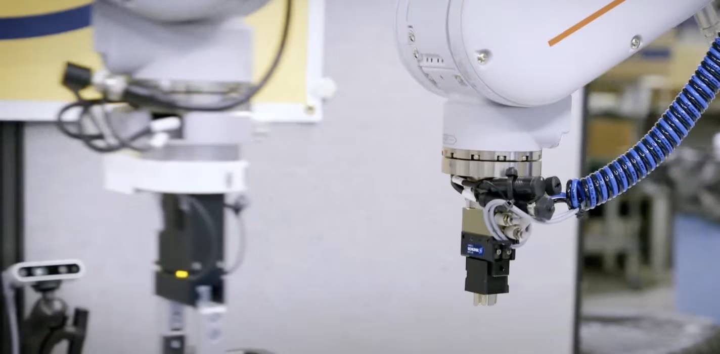 Assembly robots