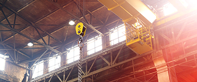 Ceiling crane in factory400x167